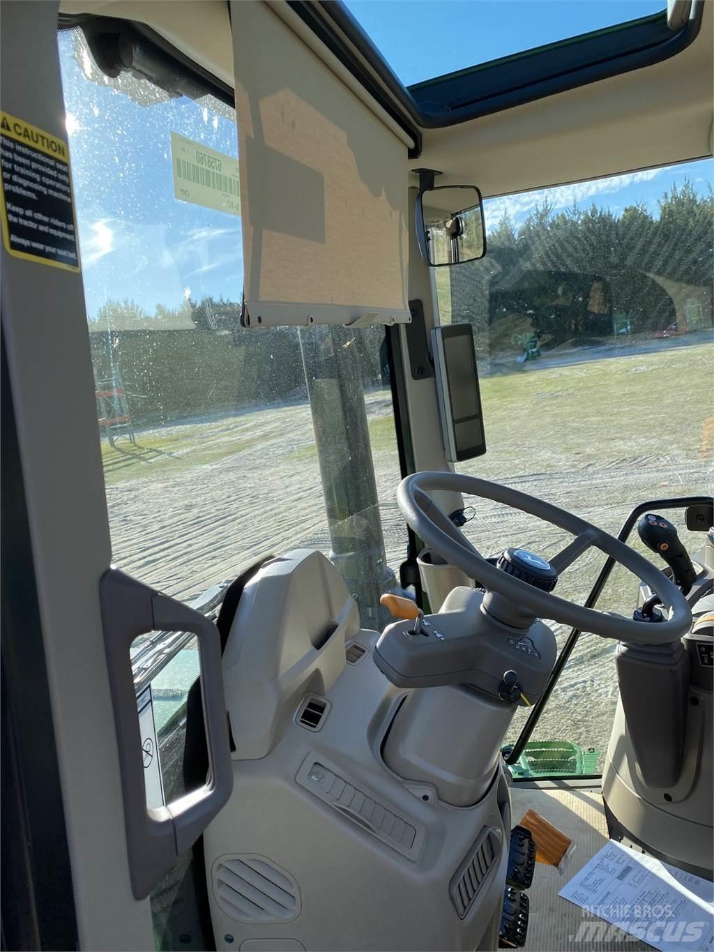 John Deere 6155M Traktoriai