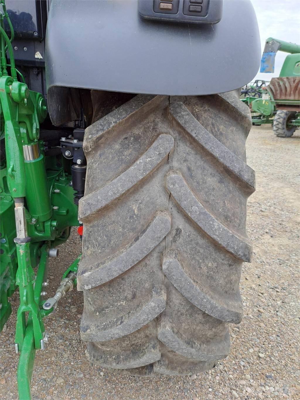 John Deere 6155M Traktoriai