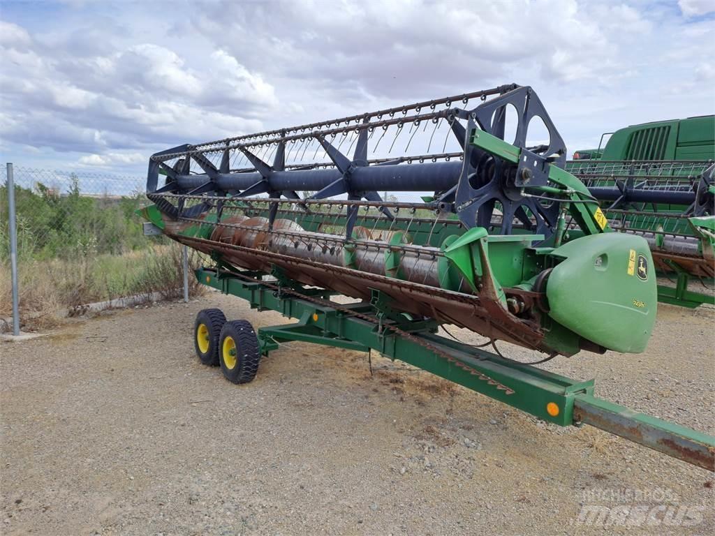 John Deere 620R Derliaus nuėmimo kombainų priedai