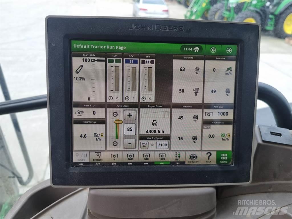 John Deere 6215R Traktoriai