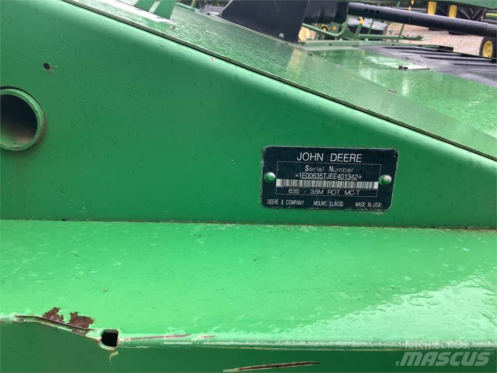 John Deere 635 Formuojančios žoliapjovės