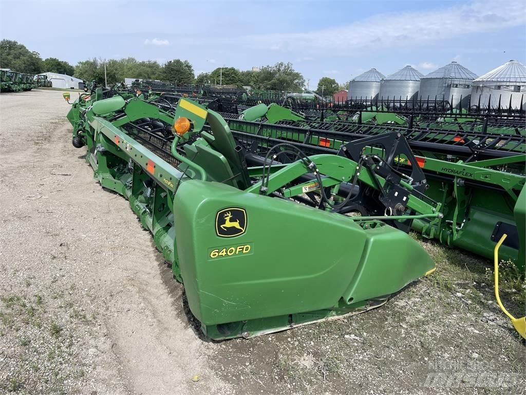 John Deere 640FD Derliaus nuėmimo kombainų priedai