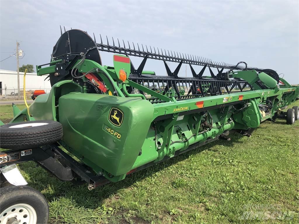 John Deere 640FD Derliaus nuėmimo kombainų priedai