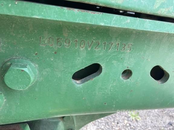 John Deere 6910 Traktoriai