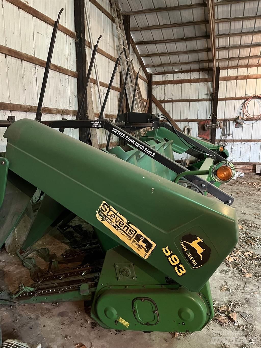 John Deere 693 Derliaus nuėmimo kombainų priedai