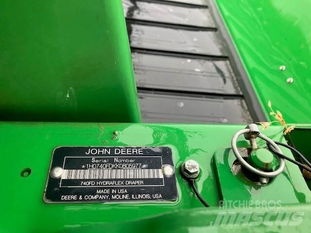 John Deere 712C Derliaus nuėmimo kombainų priedai