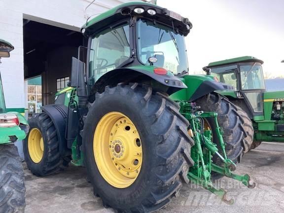 John Deere 7230R Traktoriai