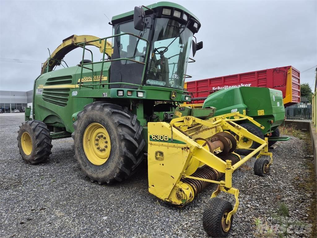 John Deere 7300 Pašarų kombainai