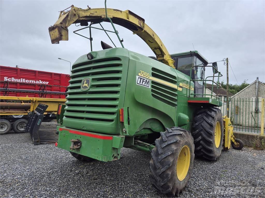 John Deere 7300 Pašarų kombainai