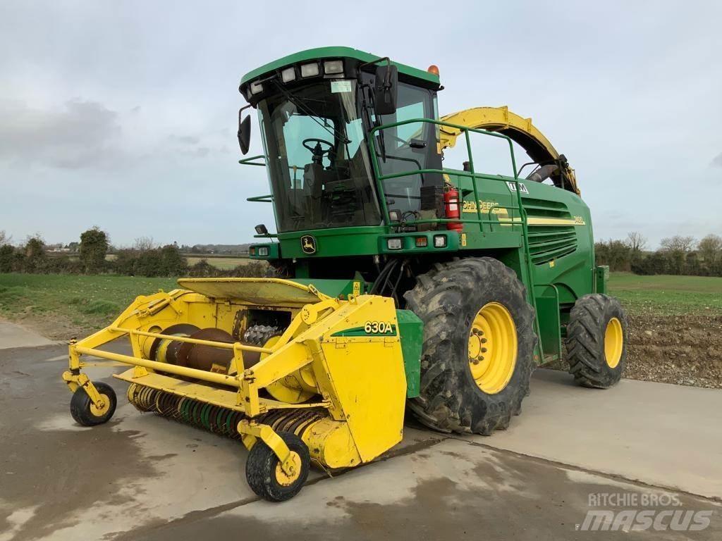 John Deere 7400 Pašarų kombainai