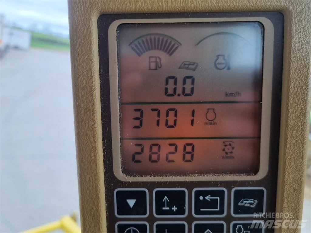 John Deere 7400 Pašarų kombainai