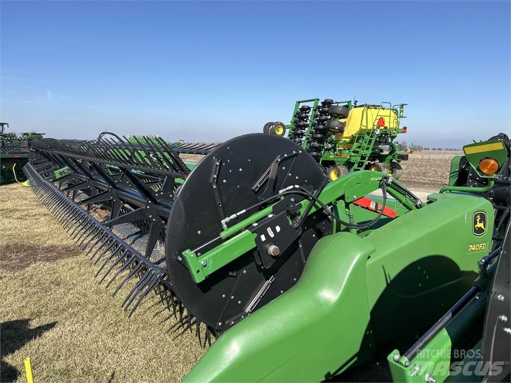 John Deere 740FD Derliaus nuėmimo kombainų priedai