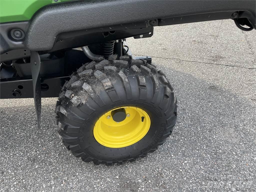 John Deere 815E Specializuotos paskirties technika