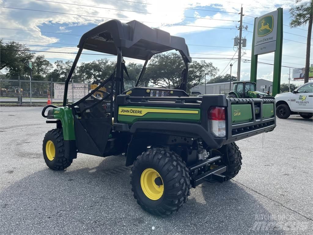 John Deere 815E Specializuotos paskirties technika