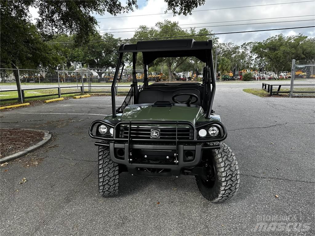 John Deere 825M Specializuotos paskirties technika