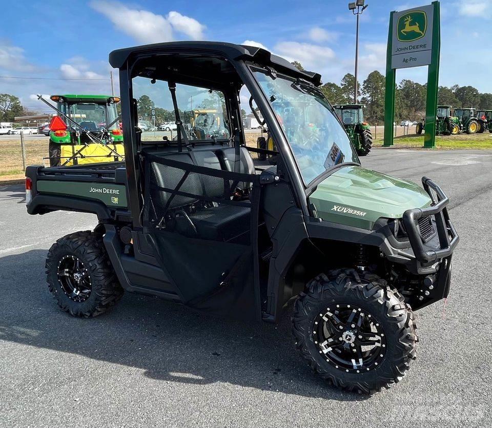 John Deere 835M Specializuotos paskirties technika