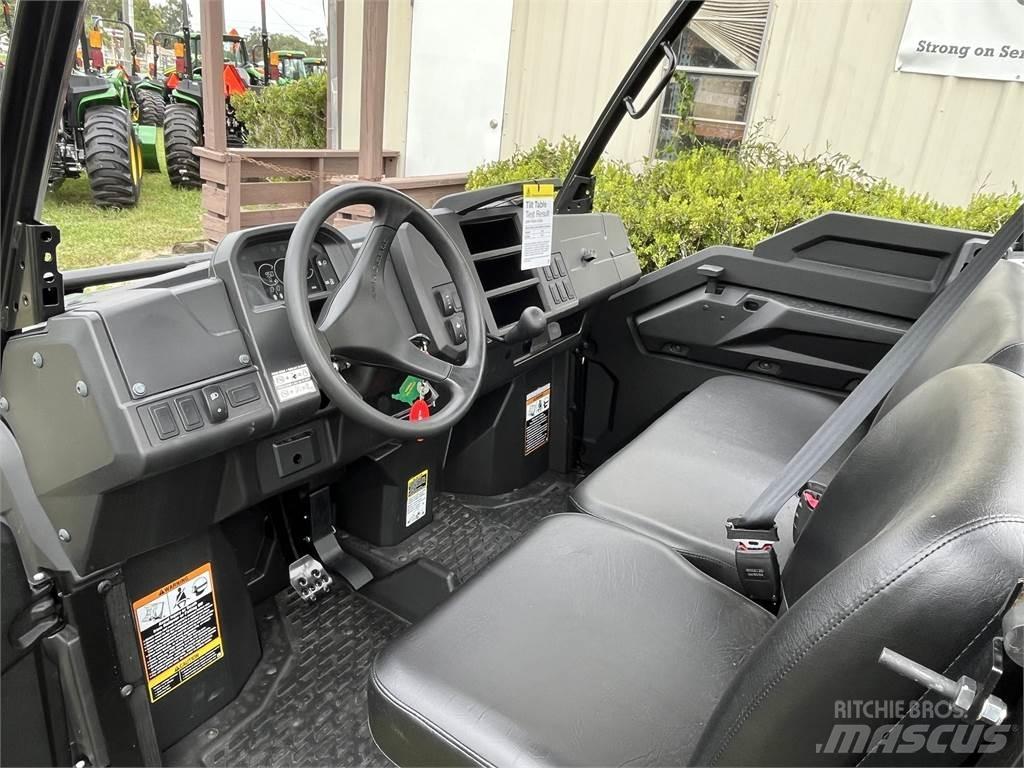 John Deere 835M Specializuotos paskirties technika