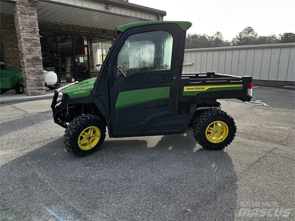 John Deere 835R Specializuotos paskirties technika