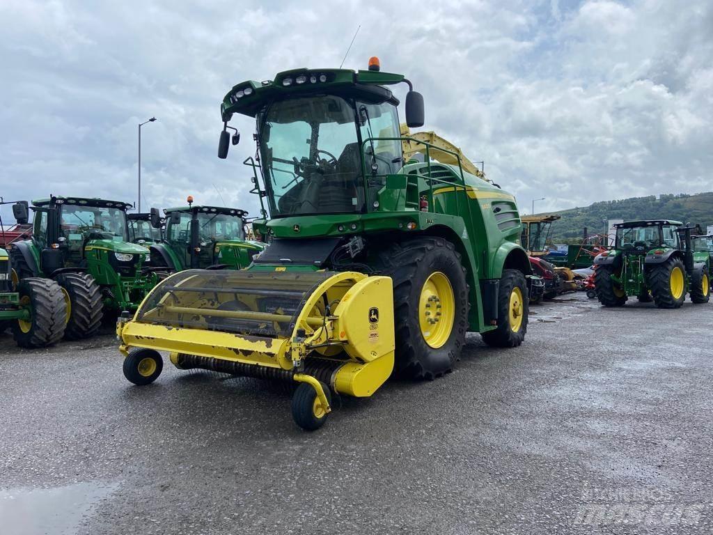John Deere 8400i Pašarų kombainai