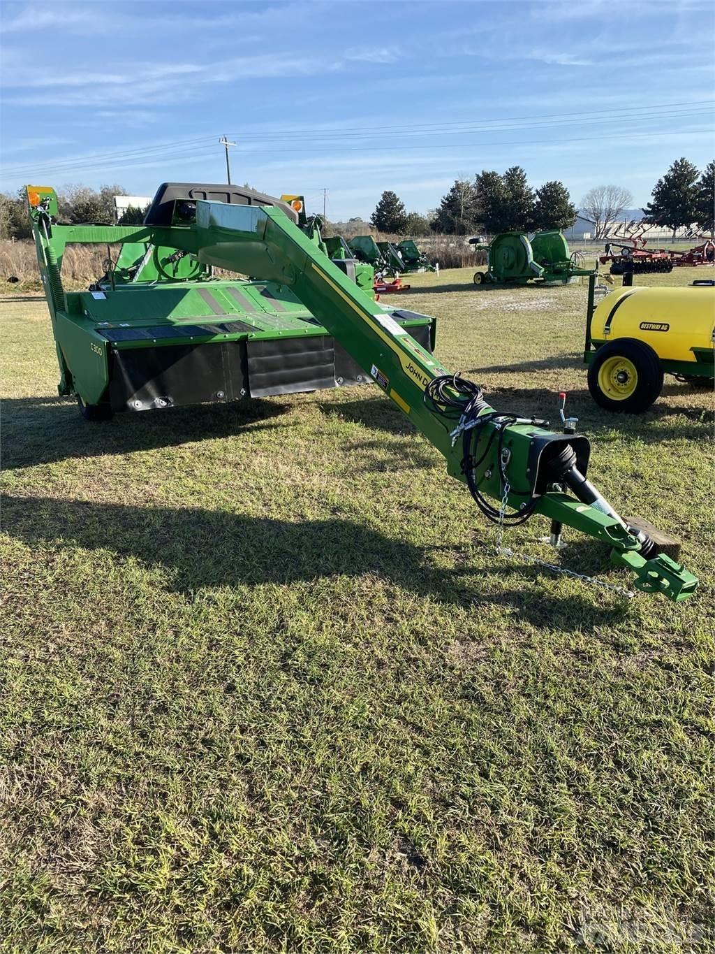 John Deere C300 Formuojančios žoliapjovės
