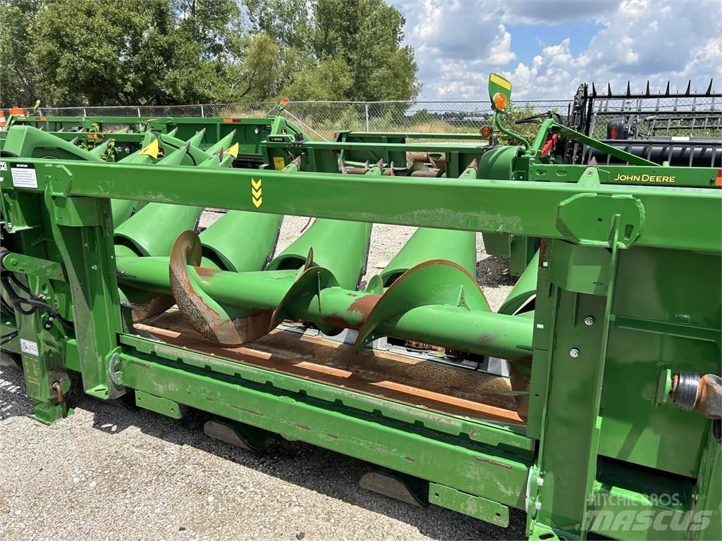 John Deere C8R Derliaus nuėmimo kombainų priedai