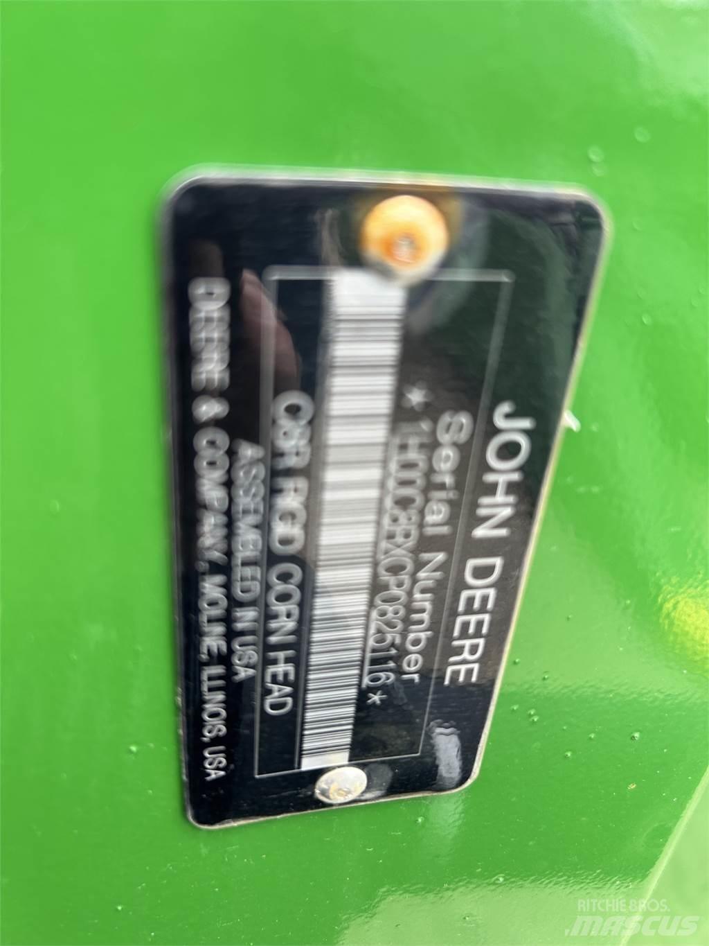 John Deere C8R Derliaus nuėmimo kombainų priedai