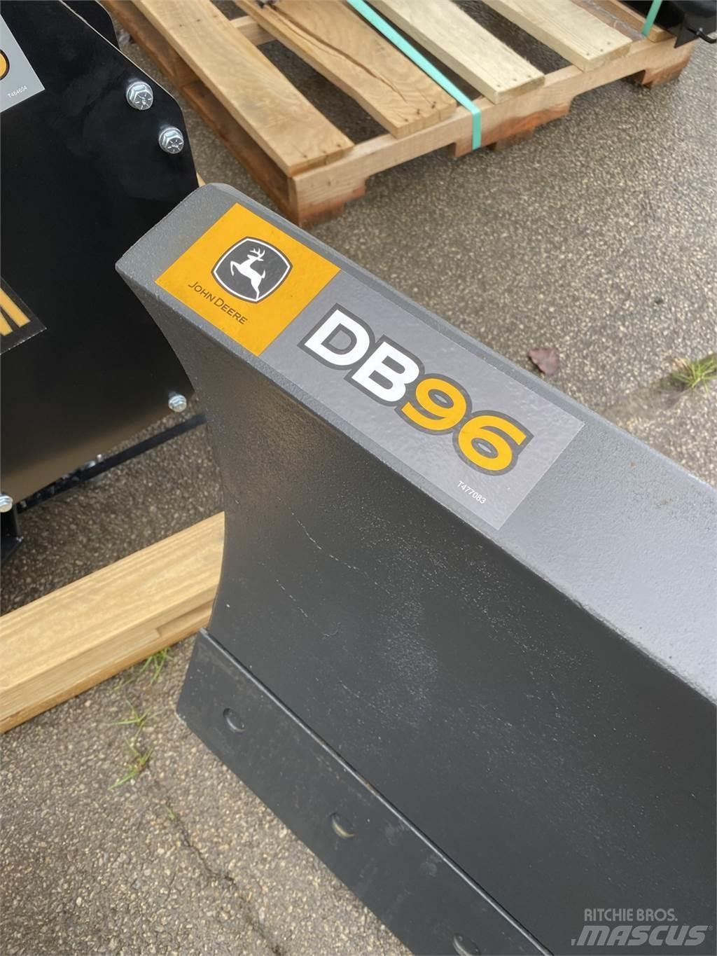 John Deere DB96 Statyba - Kita