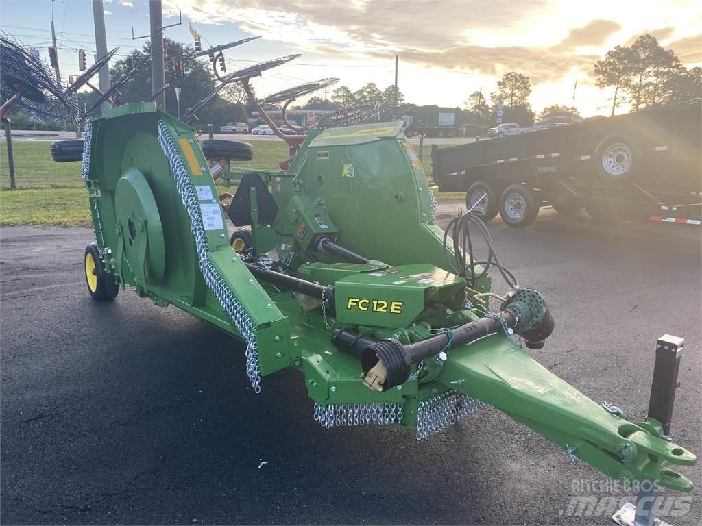 John Deere FC12E Ryšulių smulkinimo, pjaustymo ir išvyniojimo įrenginiai