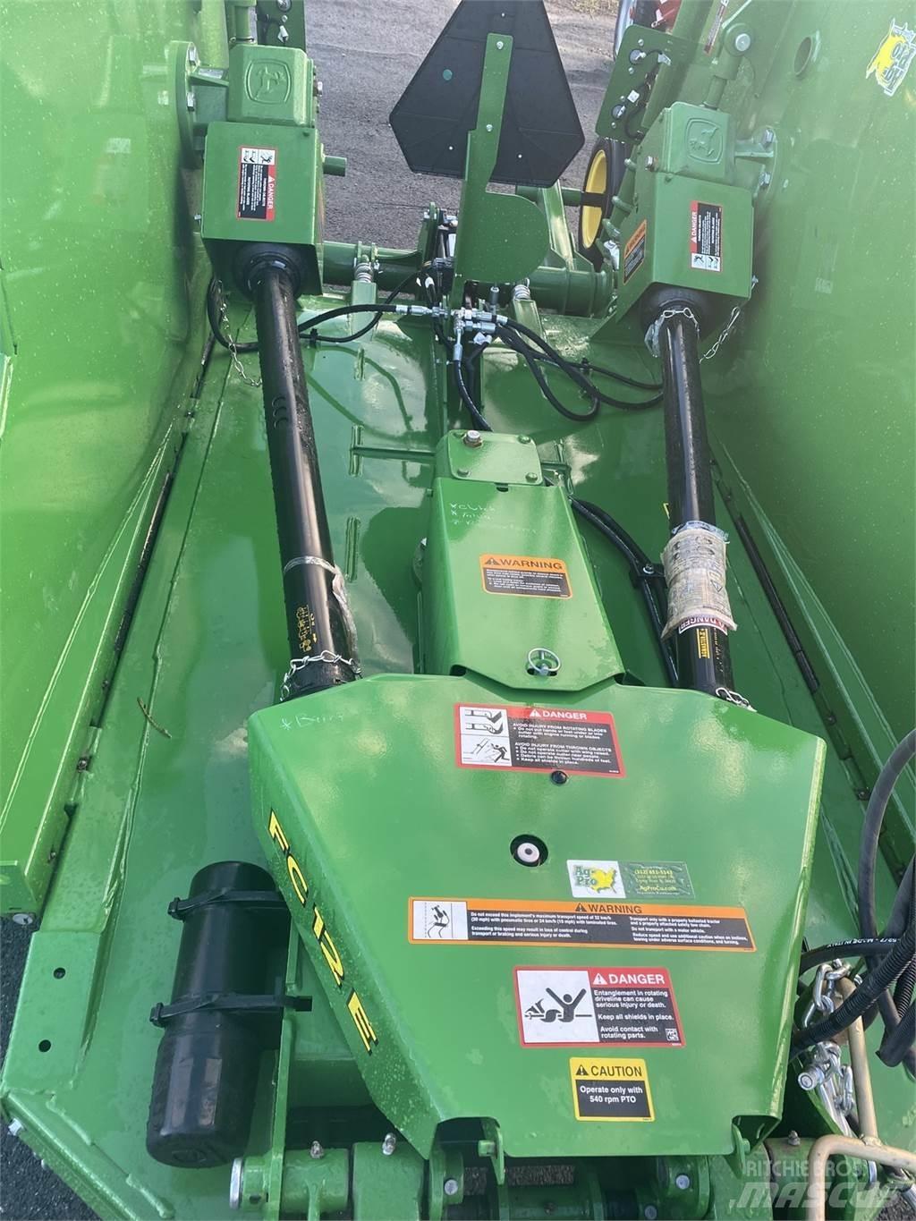 John Deere FC12E Ryšulių smulkinimo, pjaustymo ir išvyniojimo įrenginiai