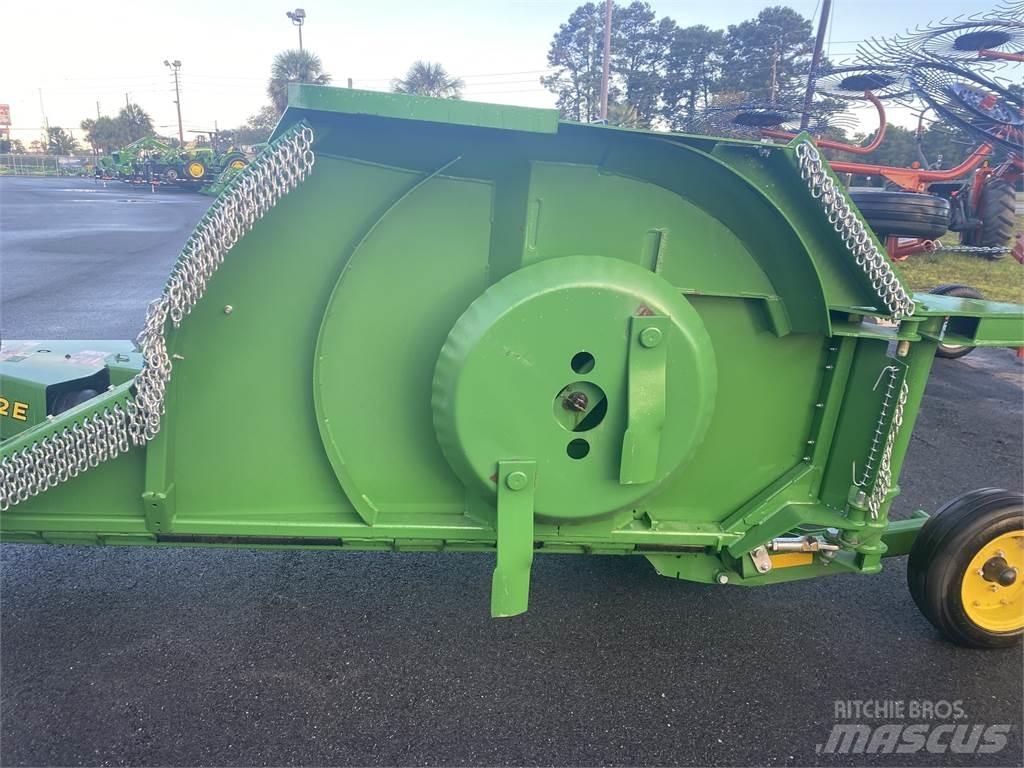 John Deere FC12E Ryšulių smulkinimo, pjaustymo ir išvyniojimo įrenginiai