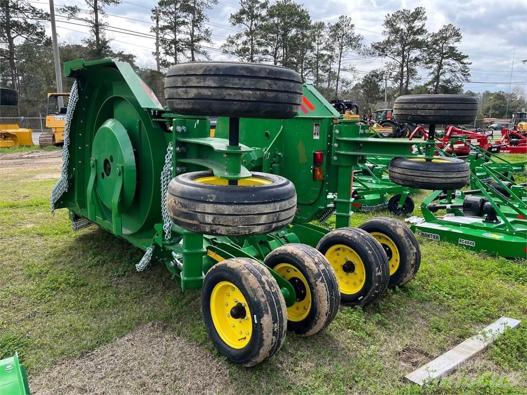 John Deere FC15R Ryšulių smulkinimo, pjaustymo ir išvyniojimo įrenginiai