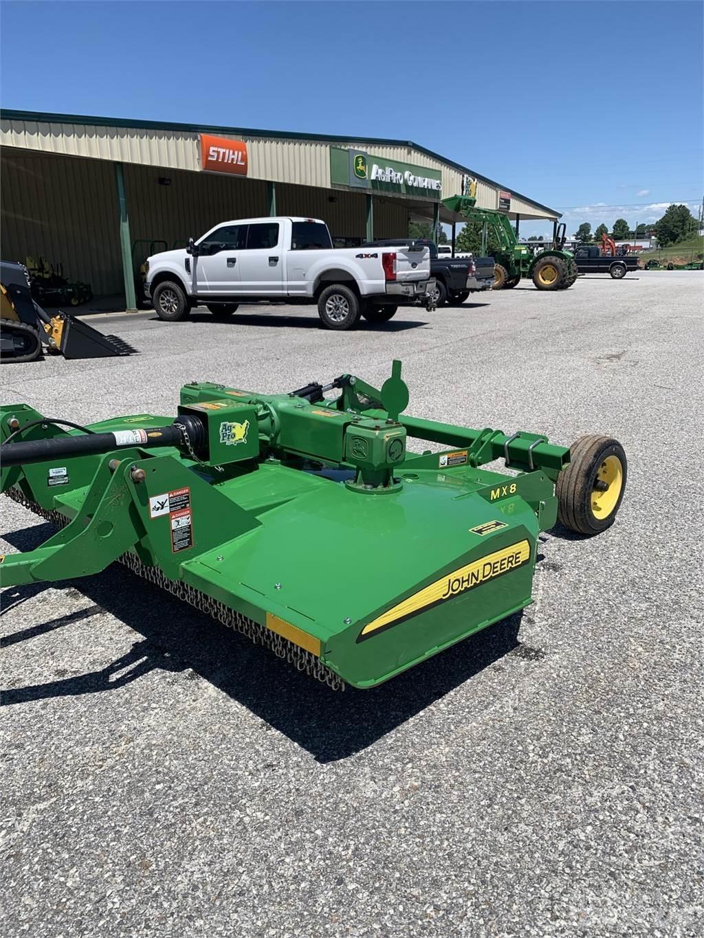 John Deere MX8 Ryšulių smulkinimo, pjaustymo ir išvyniojimo įrenginiai