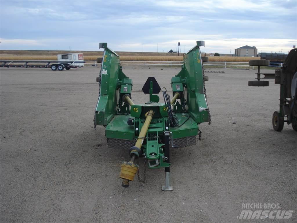 John Deere R15 Ryšulių smulkinimo, pjaustymo ir išvyniojimo įrenginiai