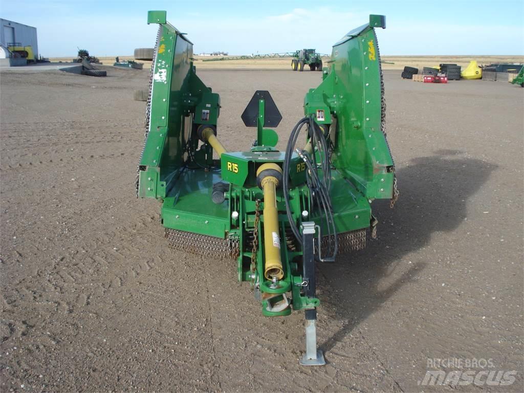 John Deere R15 Ryšulių smulkinimo, pjaustymo ir išvyniojimo įrenginiai