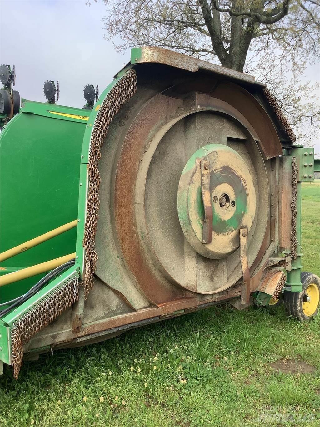 John Deere R20 Ryšulių smulkinimo, pjaustymo ir išvyniojimo įrenginiai