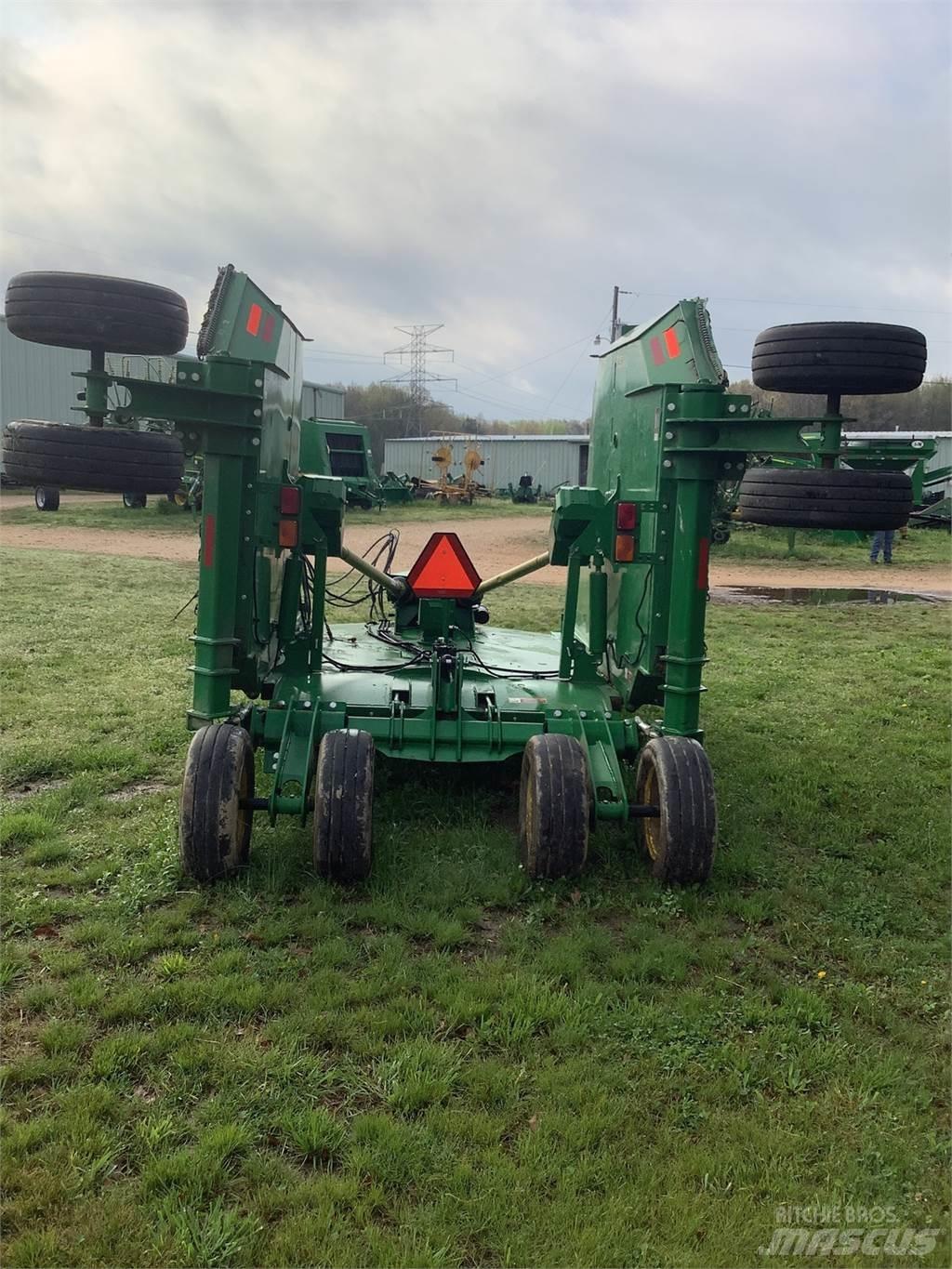 John Deere R20 Ryšulių smulkinimo, pjaustymo ir išvyniojimo įrenginiai