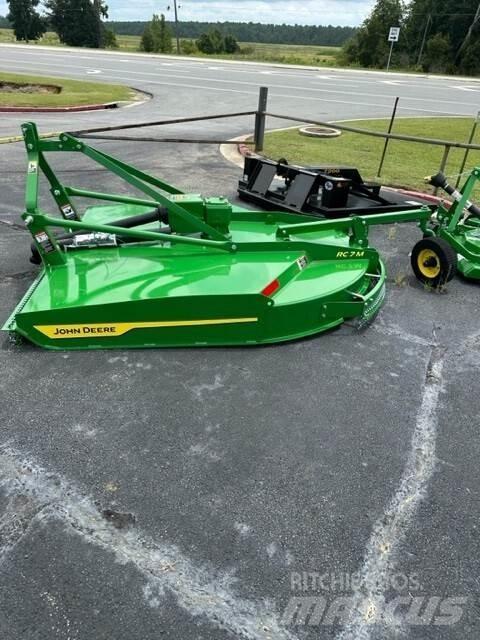 John Deere RC7M Ryšulių smulkinimo, pjaustymo ir išvyniojimo įrenginiai