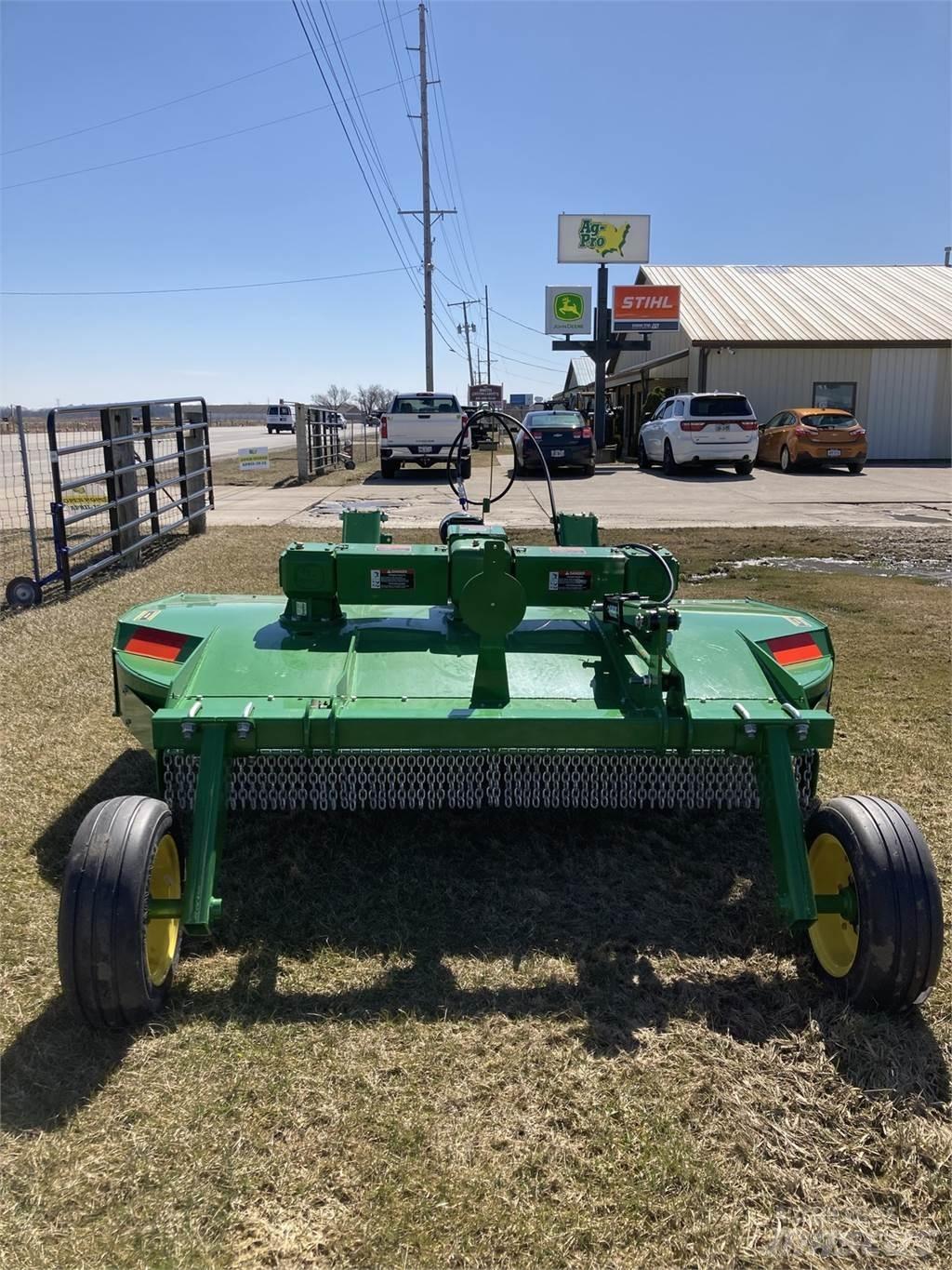 John Deere RC8M Ryšulių smulkinimo, pjaustymo ir išvyniojimo įrenginiai