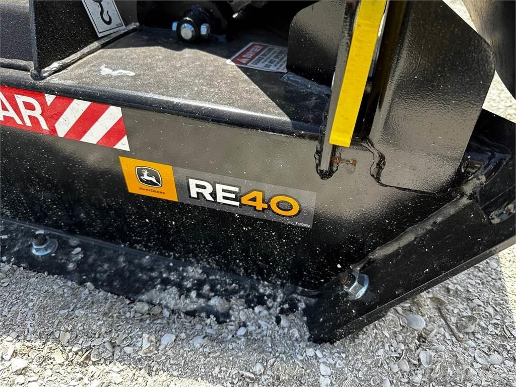 John Deere RE40 Statyba - Kita
