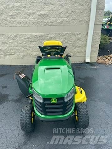 John Deere S100 Sodo traktoriukai-vejapjovės