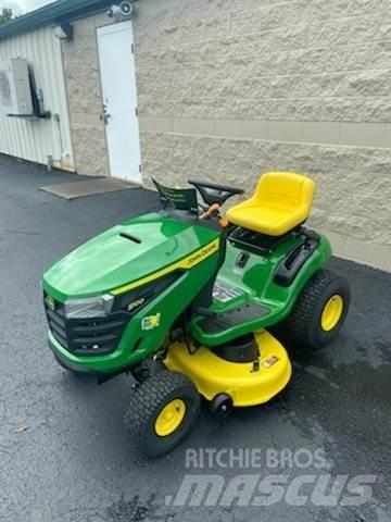 John Deere S100 Sodo traktoriukai-vejapjovės