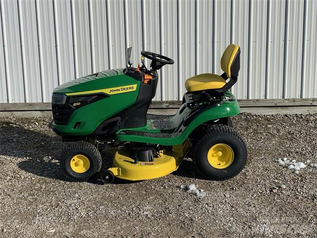 John Deere S110 Sodo traktoriukai-vejapjovės