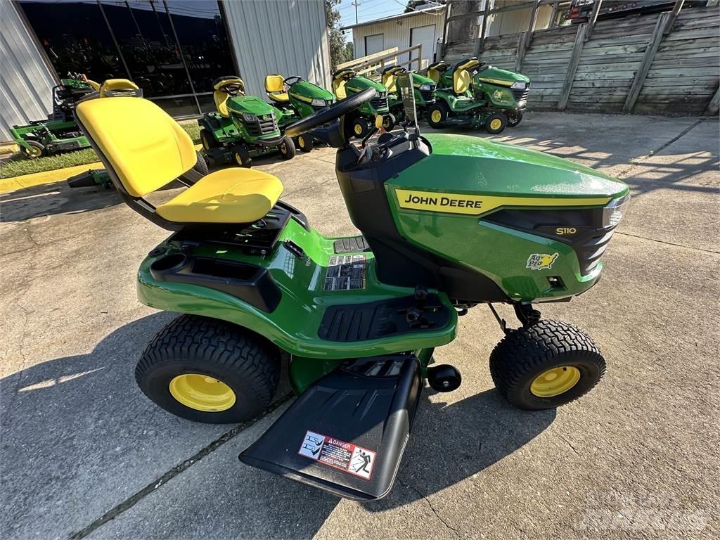 John Deere S110 Sodo traktoriukai-vejapjovės