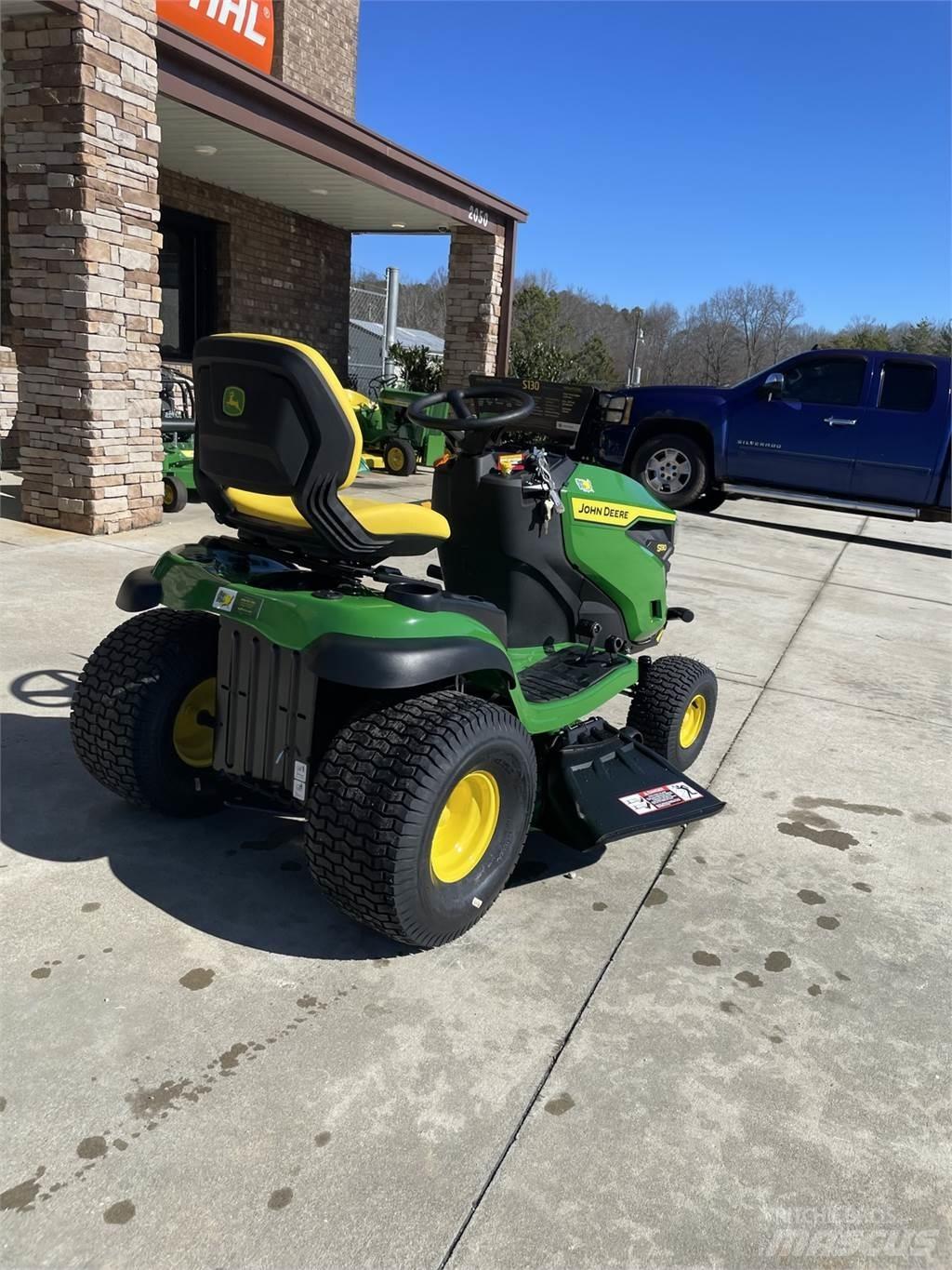 John Deere S130 Sodo traktoriukai-vejapjovės