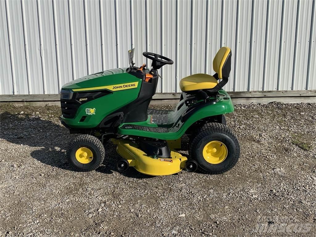 John Deere S140 Sodo traktoriukai-vejapjovės