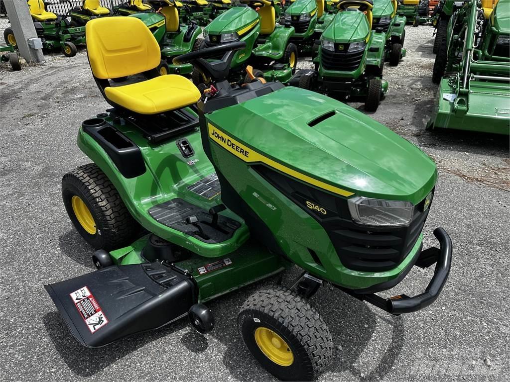 John Deere S140 Sodo traktoriukai-vejapjovės