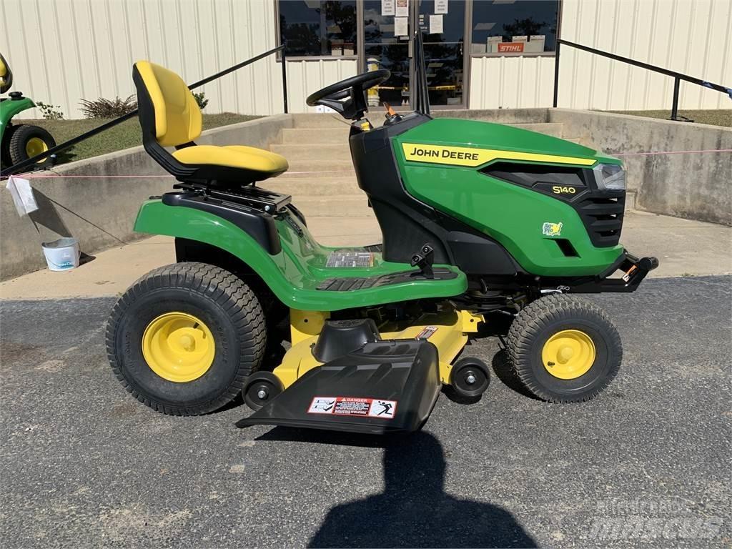 John Deere S140 Sodo traktoriukai-vejapjovės