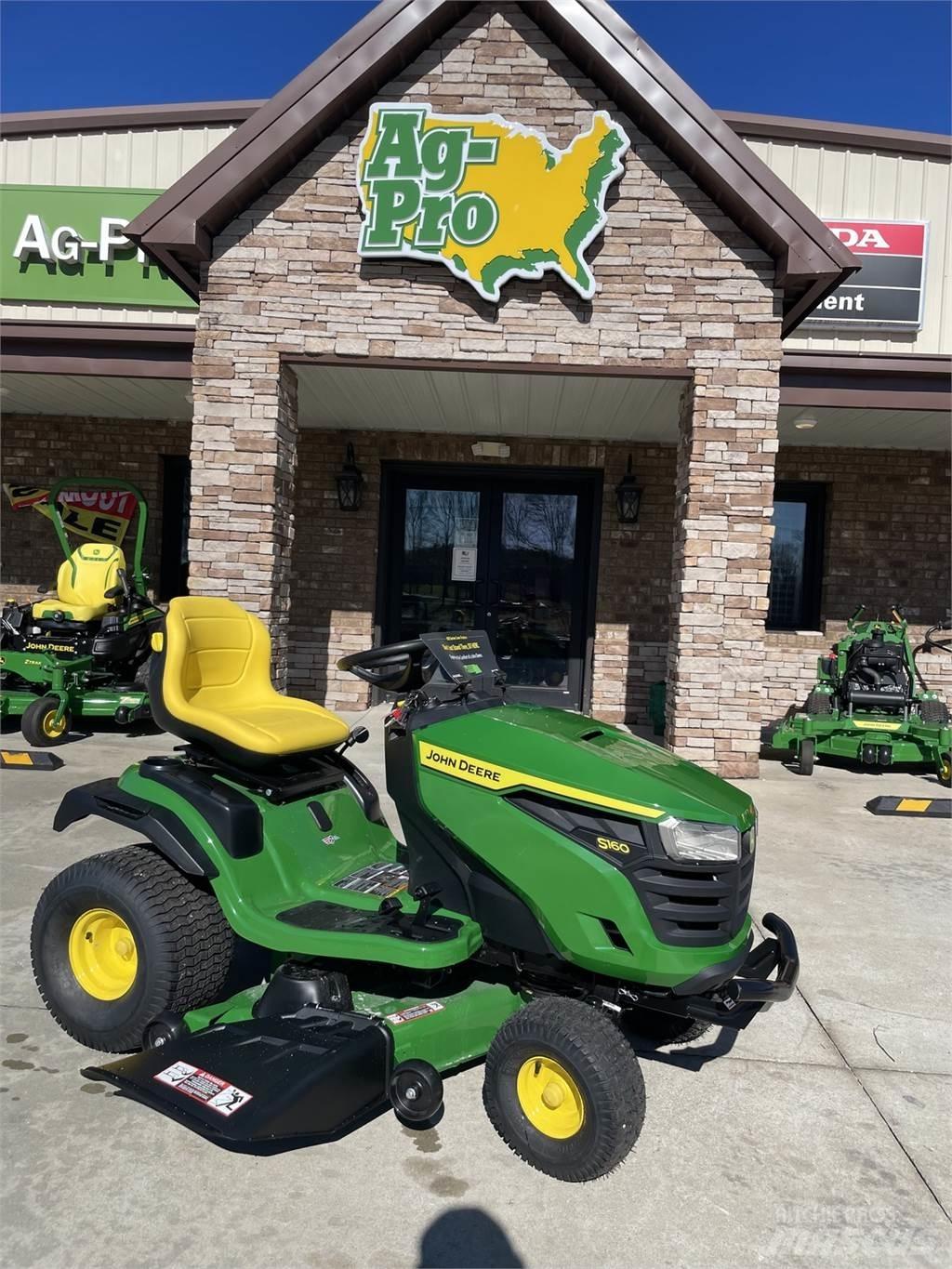 John Deere S160 Naudoti kompaktiški traktoriai