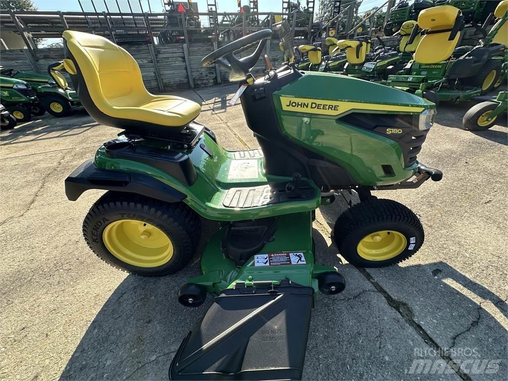 John Deere S180 Naudoti kompaktiški traktoriai