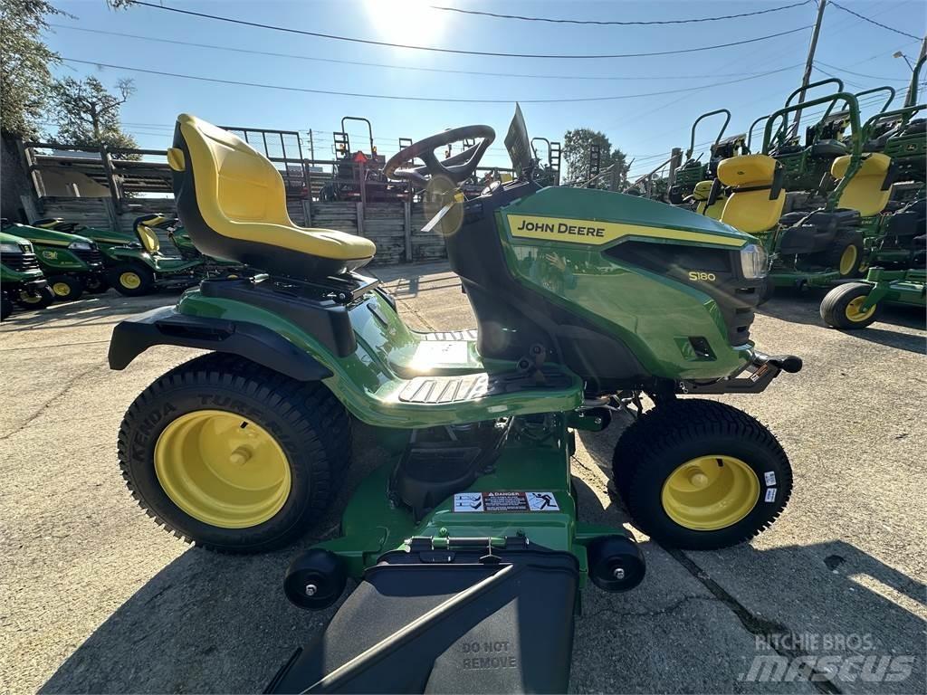 John Deere S180 Naudoti kompaktiški traktoriai